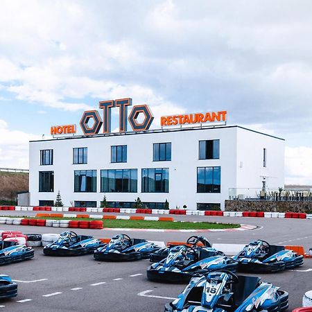 Otto Hotel-Restaurant Ровно Экстерьер фото