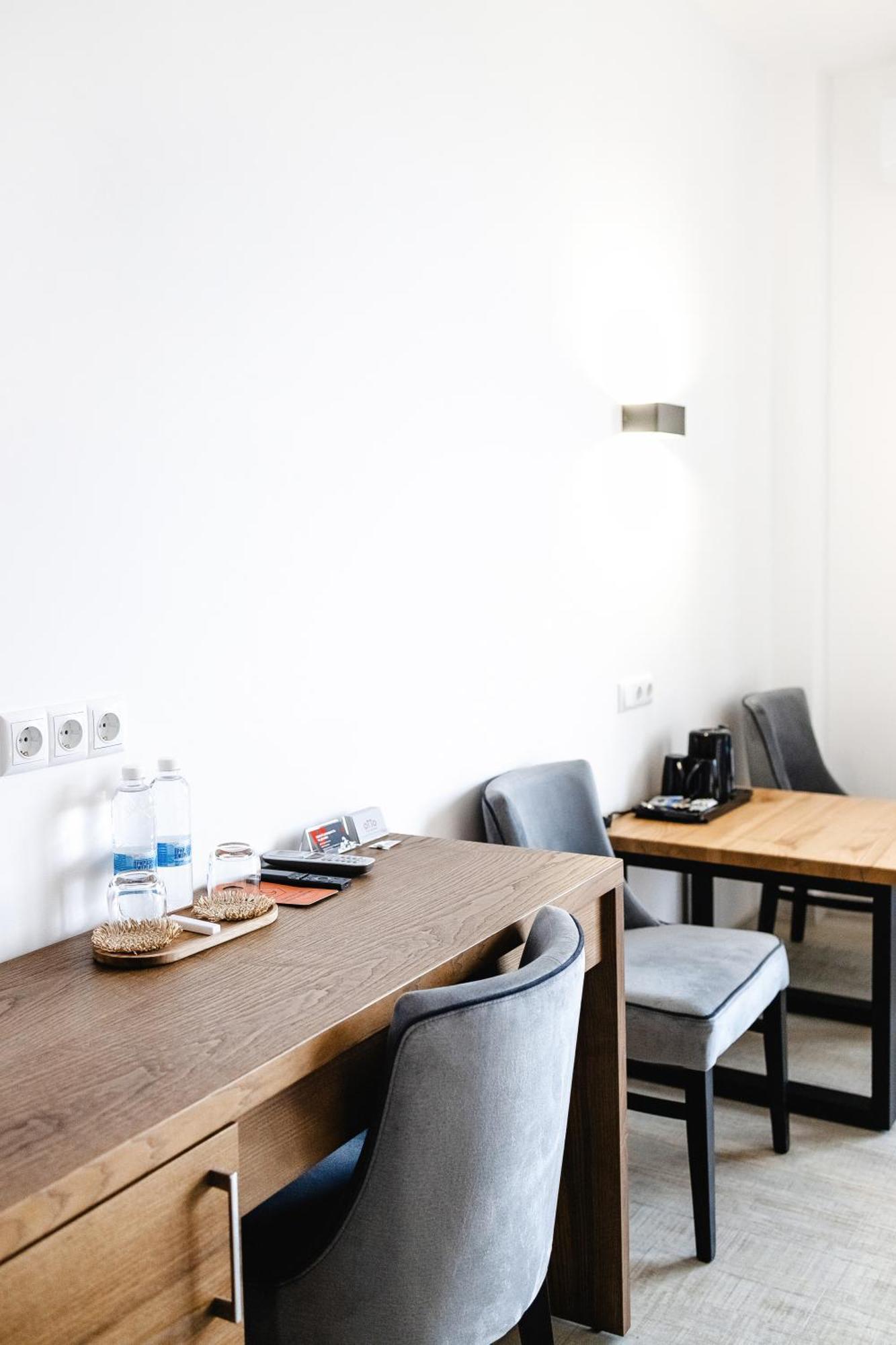 Otto Hotel-Restaurant Ровно Экстерьер фото