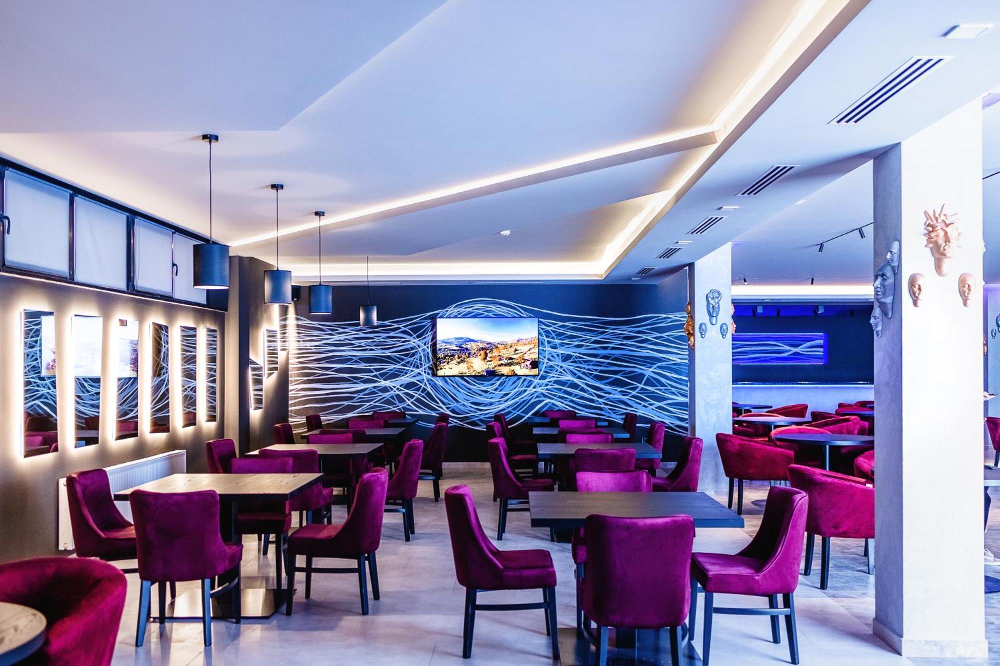 Otto Hotel-Restaurant Ровно Экстерьер фото